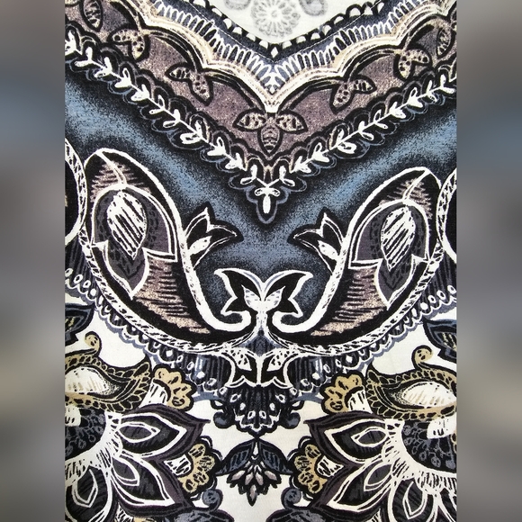 Belle by Kim Gravel Painted Floral Long Sleeve Top, Black White, Blue Accent, S - Picture 3 of 7